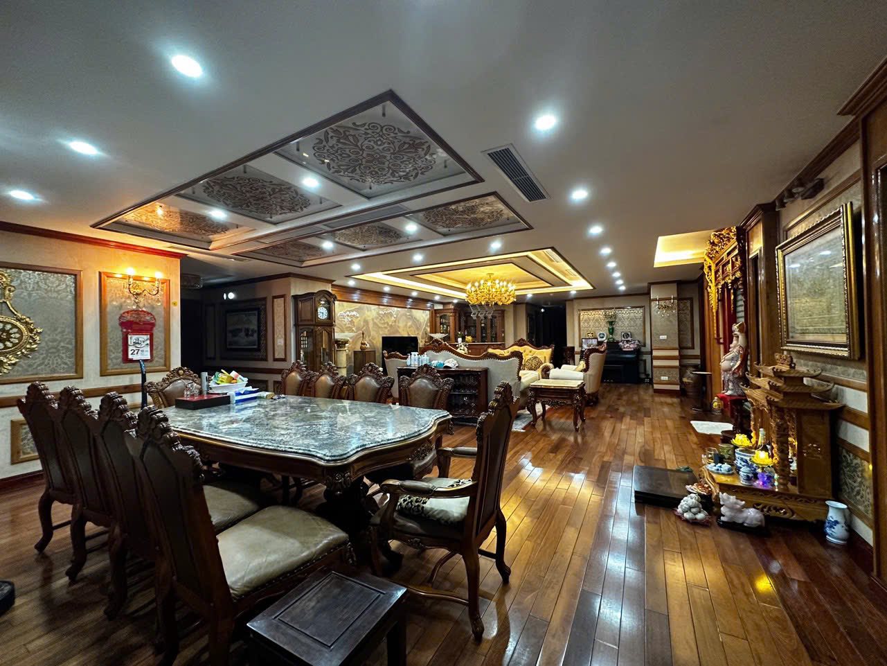 25 tỷ Sở hữu Penthouse N07 KĐT Dịch Vọng 309m2 Nội thất choáng ngợp 3