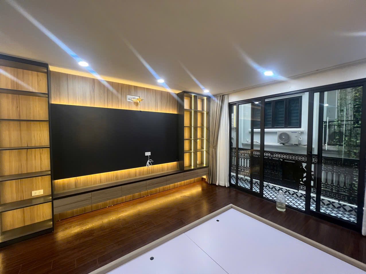 MUA NGAY KO MẤT-NHÀ PHỐ ĐỘI CẤN -BA ĐÌNH 6 TẦNG THANG MÁY-56M2-4,2MT-15.8 Tỷ-Ô TÔ TRÁNH 4