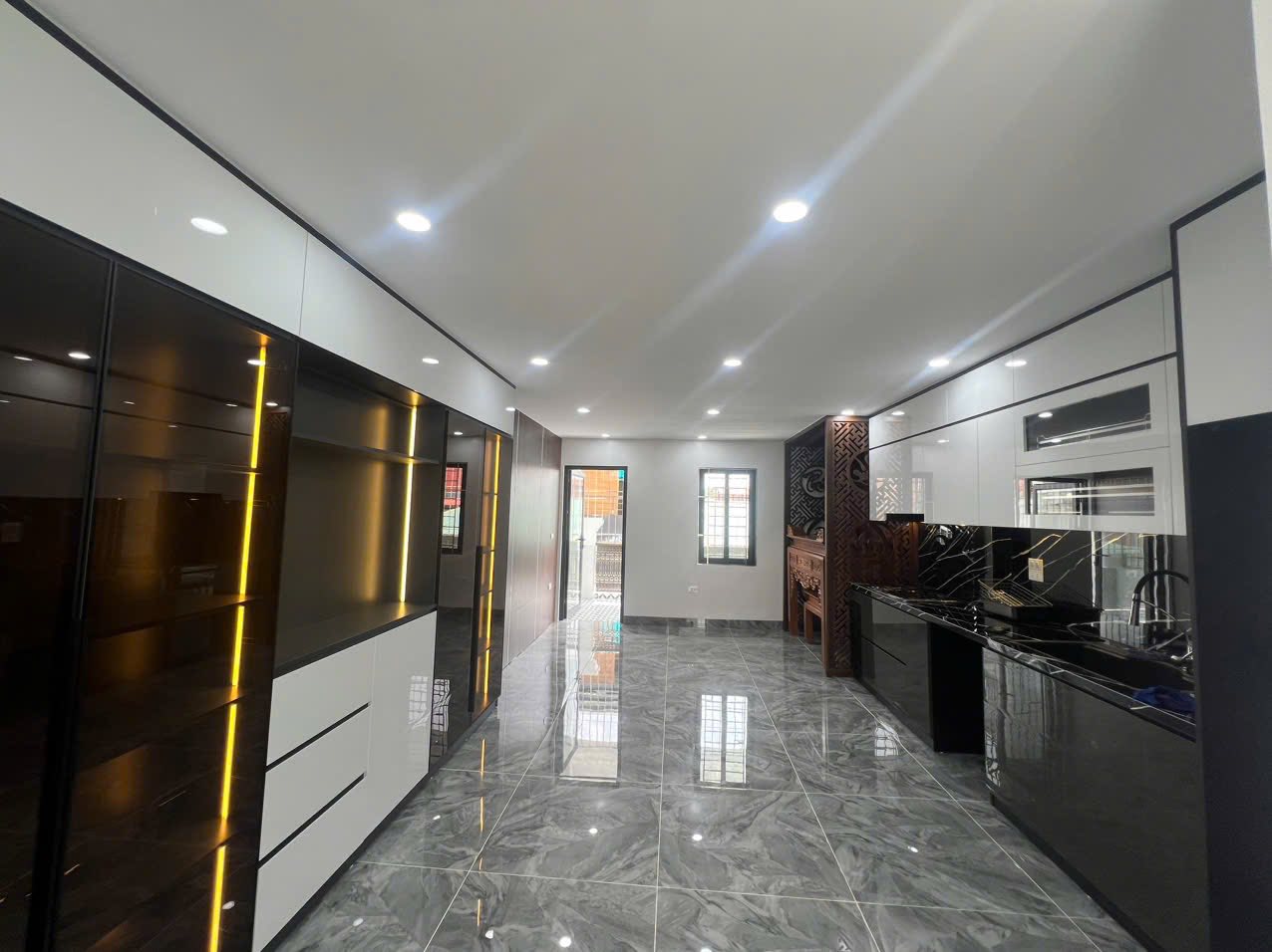MUA NGAY KO MẤT-NHÀ PHỐ ĐỘI CẤN -BA ĐÌNH 6 TẦNG THANG MÁY-56M2-4,2MT-15.8 Tỷ-Ô TÔ TRÁNH 5