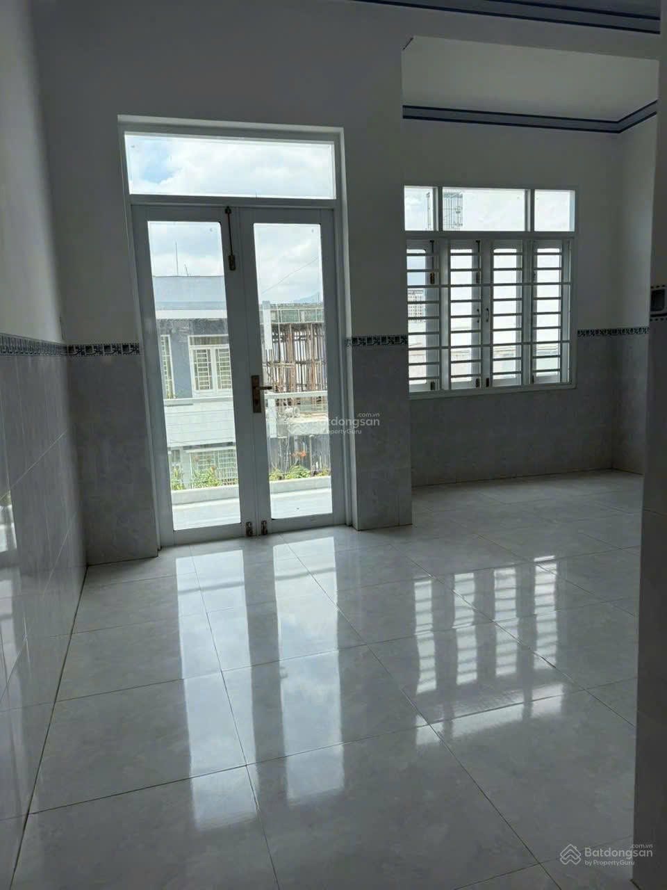 Cho thuê nhà đẹp 90m2 3 tầng khu KDT Lê Hồng Phong 2 giá rẻ 15tr/tháng 5