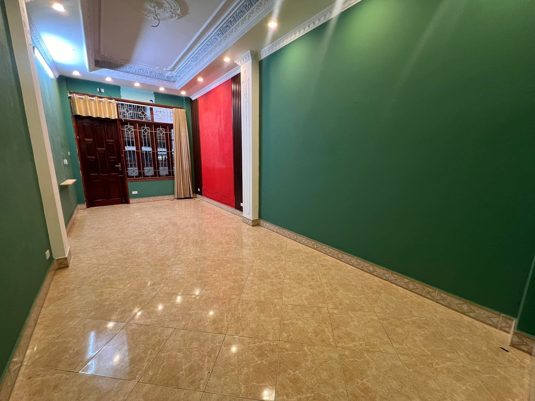 Nhà Phố Kim Mã- BA ĐÌNH 6.5 tỷ, 34M2 x6Tầng. Ngõ thông,ô tô tránh+kinh doanh 2