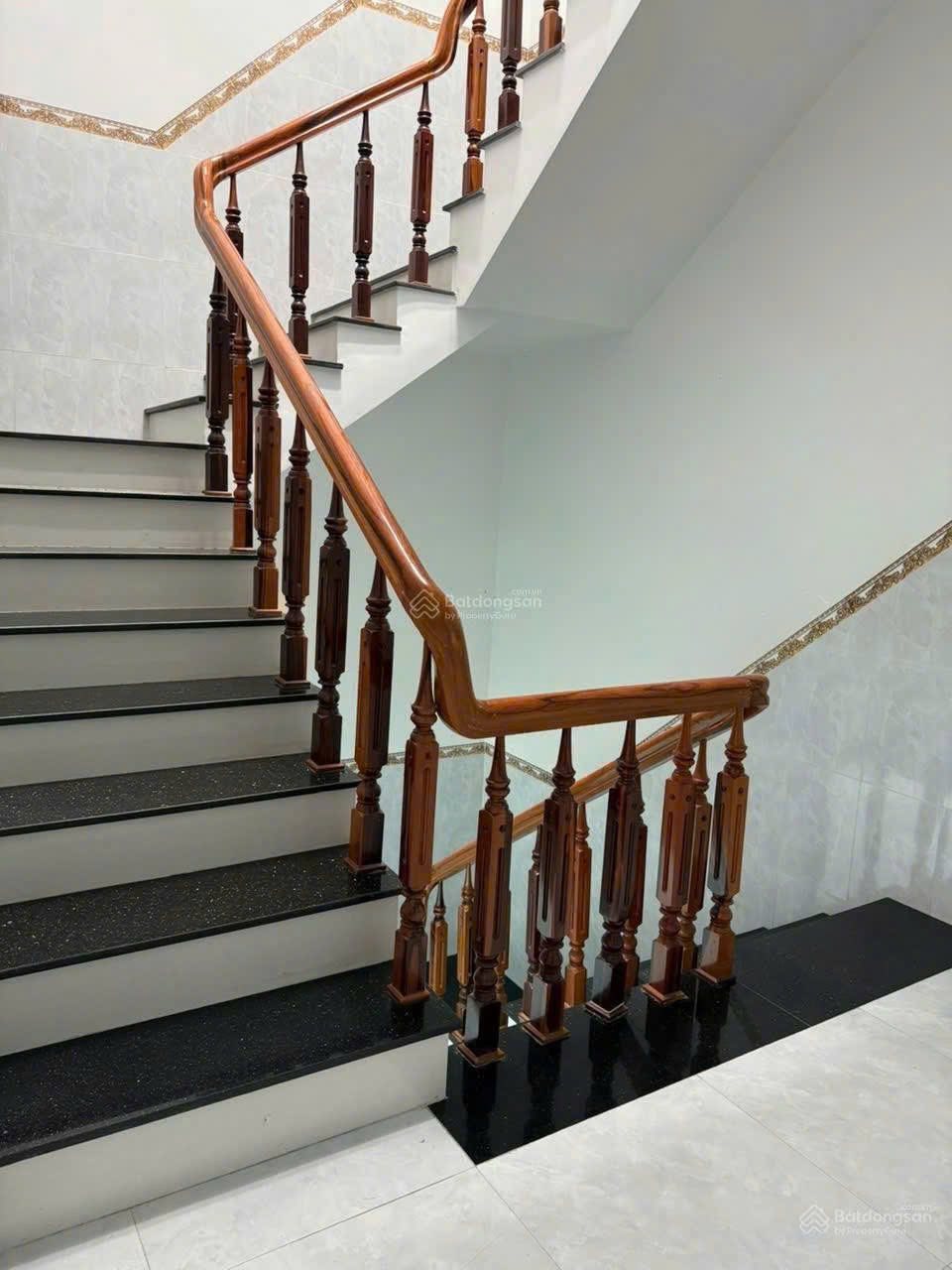 Cho thuê nhà đẹp 90m2 3 tầng khu KDT Lê Hồng Phong 2 giá rẻ 15tr/tháng 4