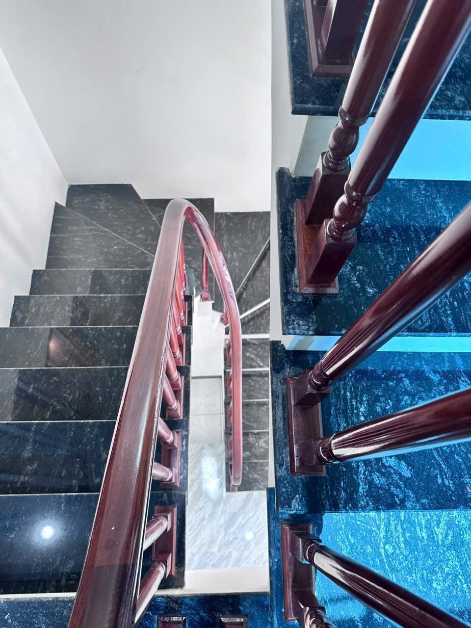 Bán nhà riêng Vân Côn, Hoài Đức. Nhà đơn lập, sân chơi riêng. Sổ đỏ 50m2 xây 4 tầng, 4 ngủ 6