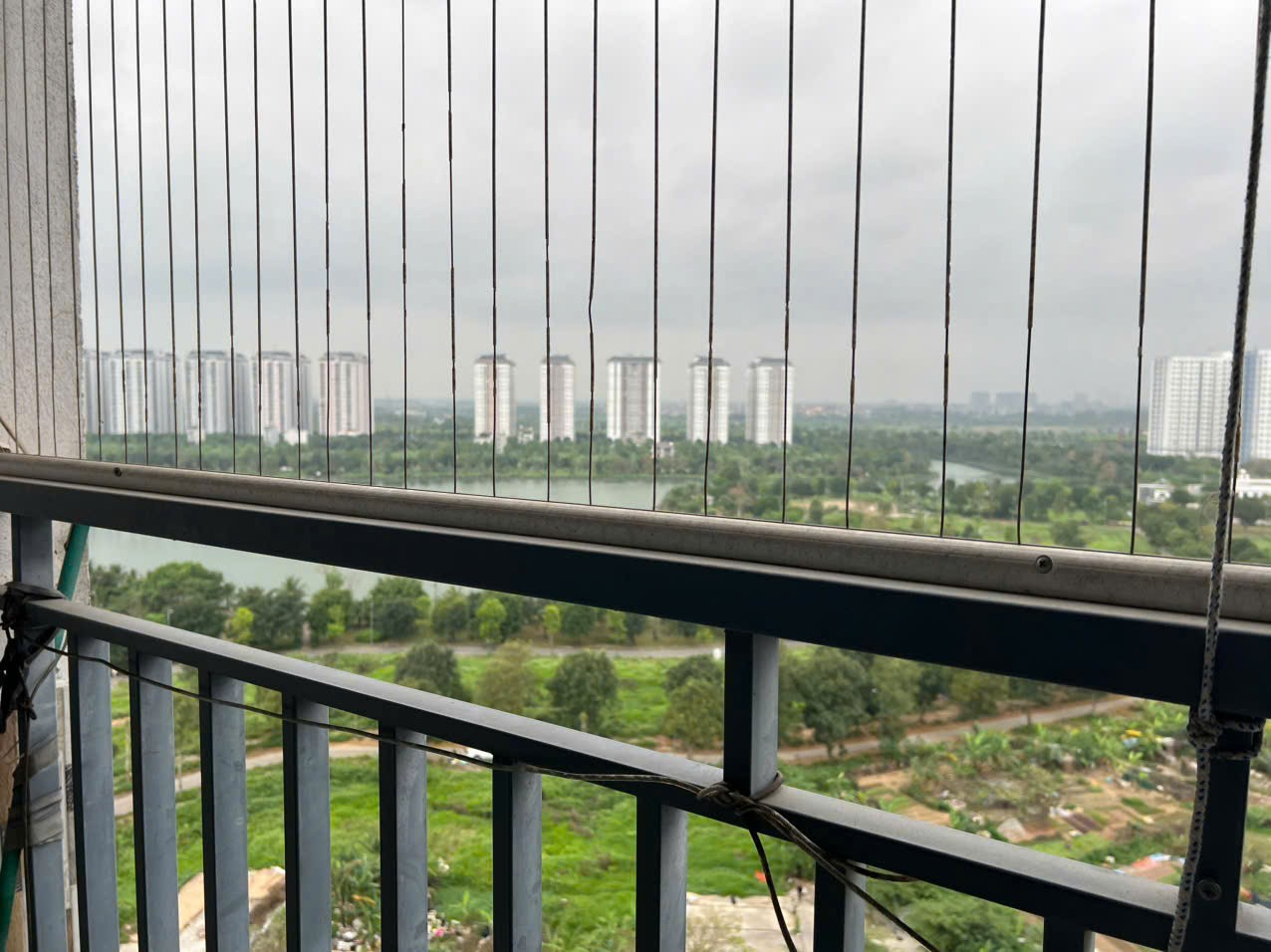 Chính chủ cần bán gấp căn hộ góc phụ view nhìn Hồ, full nội thất tại KDT Thanh Hà Cienco 5 4