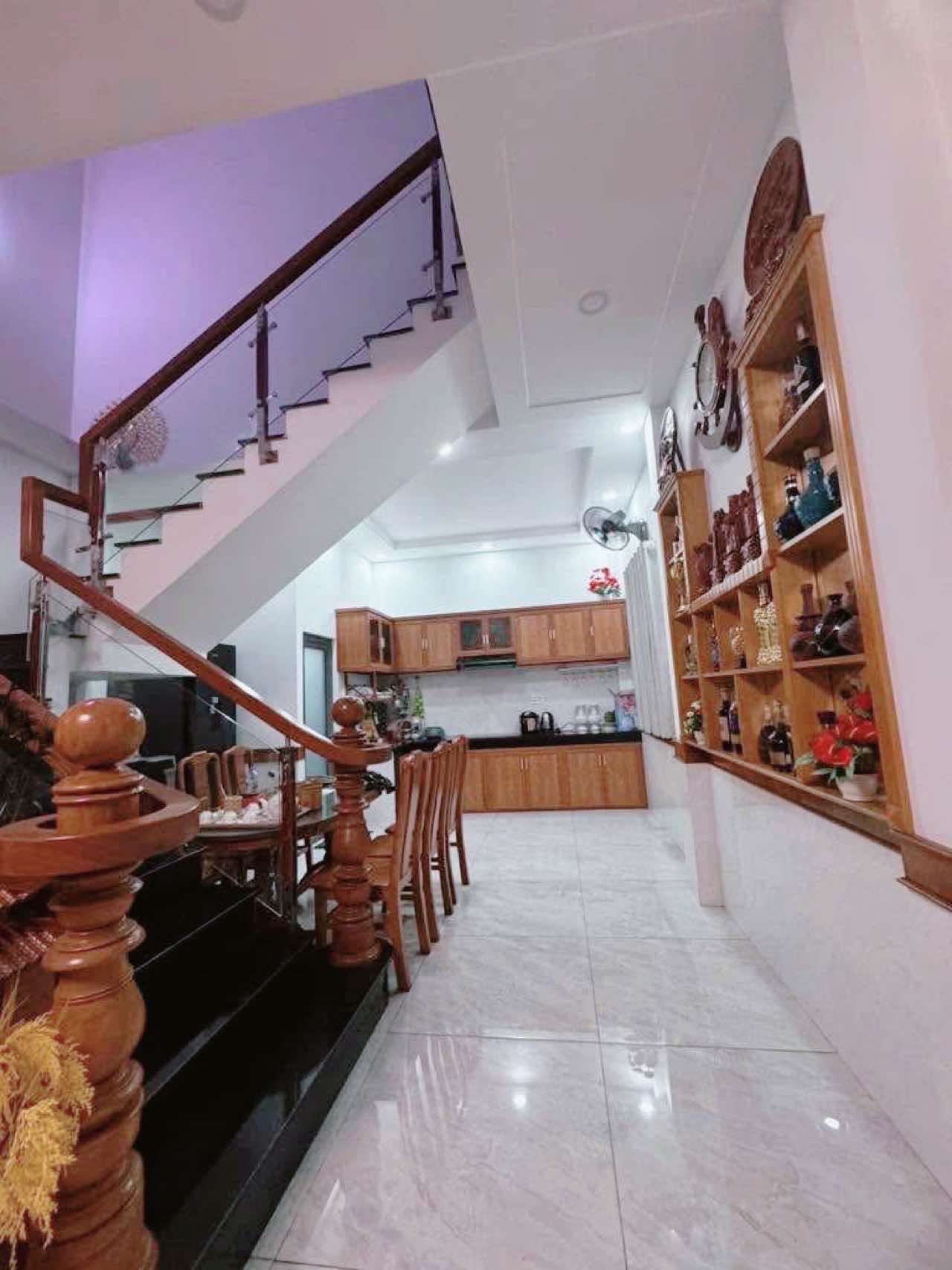 Bán nhà đường 8m thông tứ tung 56m2-2tang ngay Bến Xe Hiệp Thành Q12 , 5 tỷ nhỉnh 0932030061 5