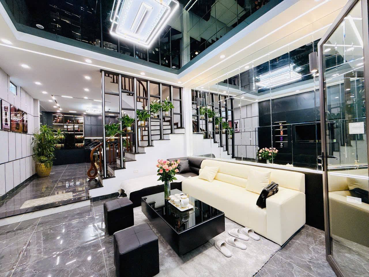 Bán nhà Đại La, 20m ra phố, lô góc, nhà mới full nội thất, DT 54m, 4 tầng, 11.5 tỷ 5