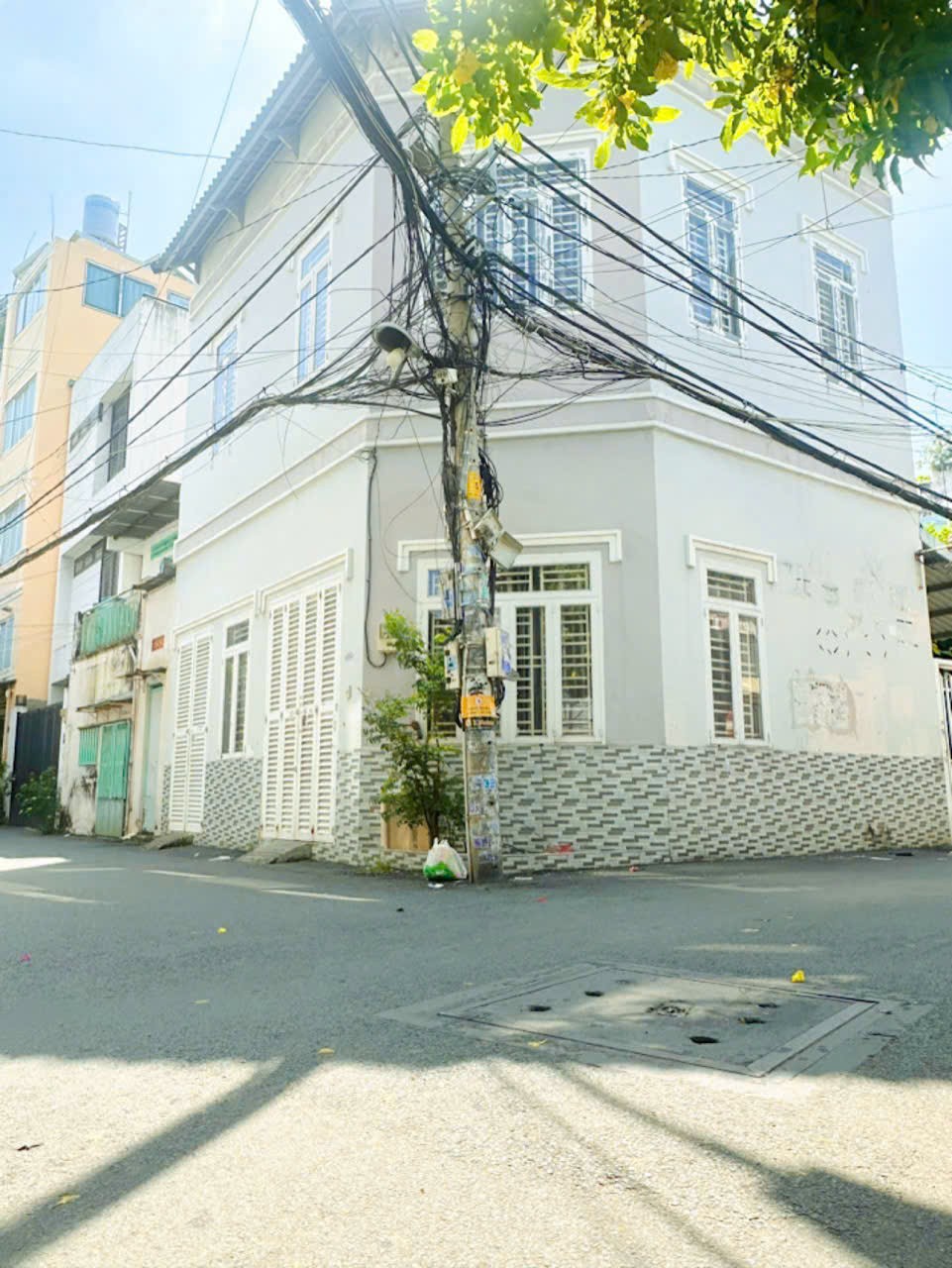Siêu phẩm nhà ngang 7.5m, Chỉ 11,7 tỷ sở hữu: Góc 3 mặt hẻm xe hơi - Bùi Đình Túy, QBT - 7.5 x 15m