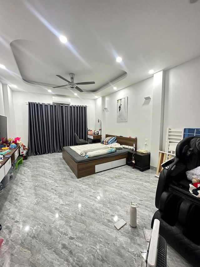 SIÊU PHẨM ĐỐNG ĐA - PHÂN LÔ - NGÕ OTO, 7 TẦNG THANG MÁY Phố Hoàng Cầu 45 m2,15 tỷ. 4