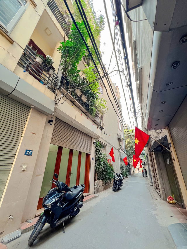 NHÀ MỚI NGÕ THÔNG Ô TÔ VÀO NHÀ Bồ Đề 47m2,X  5 tầng,mặt tiền 4m,12.9 tỷ Long Biên.