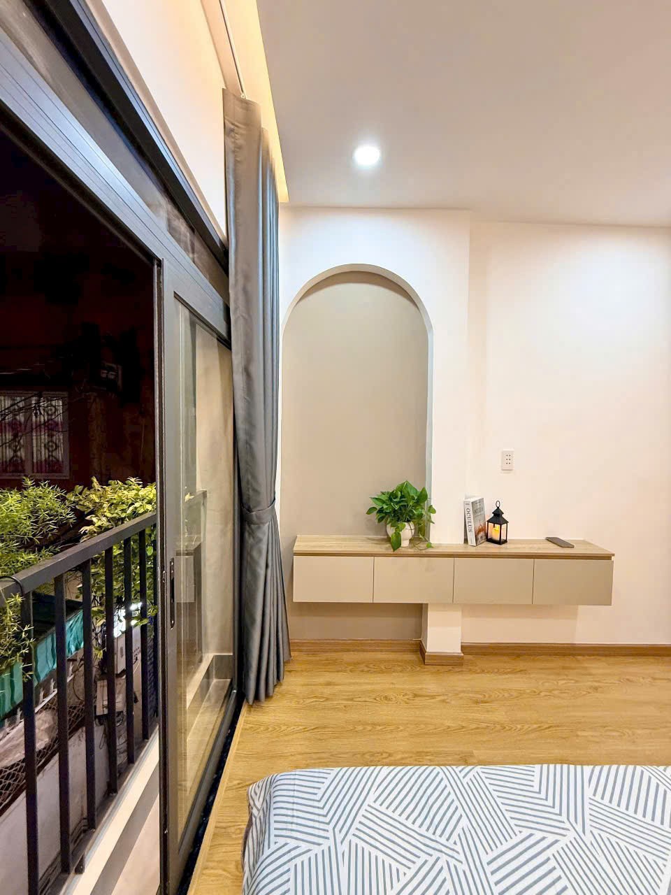 Khu sang hiếm nhà bán, HXH thông Bùi Đình Túy, QBT - 2 tầng - DT 3.6m x 8m - chỉ 5 tỷ thương lượng 5