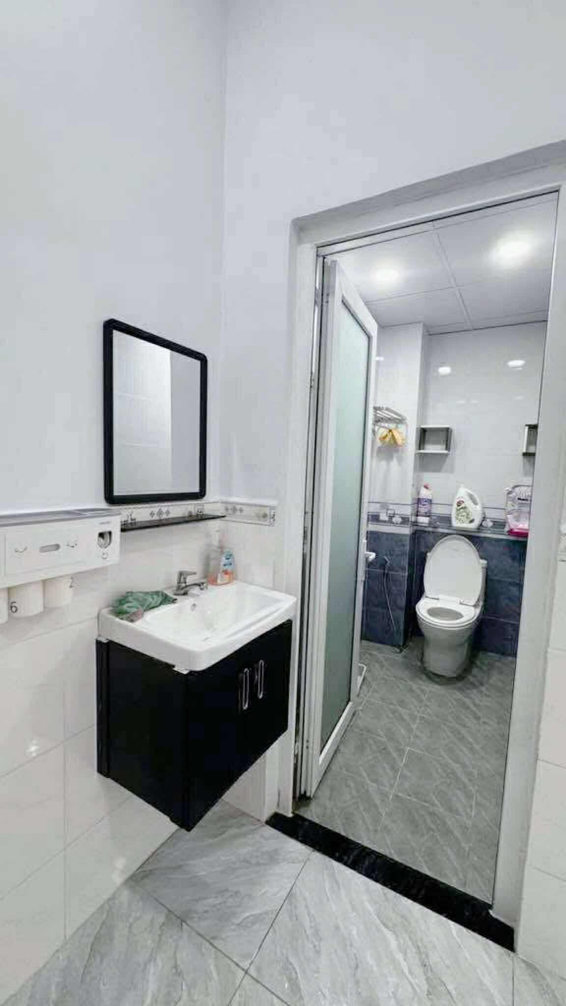 Bán nhà 33m2-2tang sát mt Lê Văn Khương Q12 , hẻm kiamoning ,cạnh Chợ Thiếc, 3 tỷ nhỉnh 0932030061 5