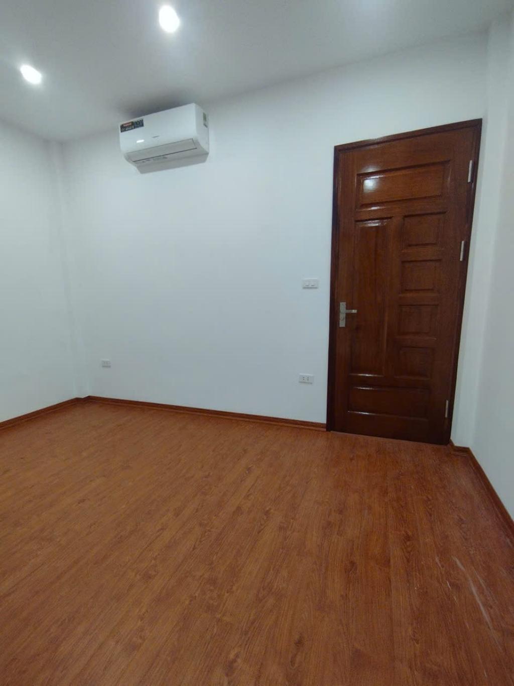 BÁN NHÀ LÊ TRỌNG TẤN, PHÂN LÔ QUÂN ĐỘI, Ô TÔ ĐỖ CỬA, 12.9 TỶ 3