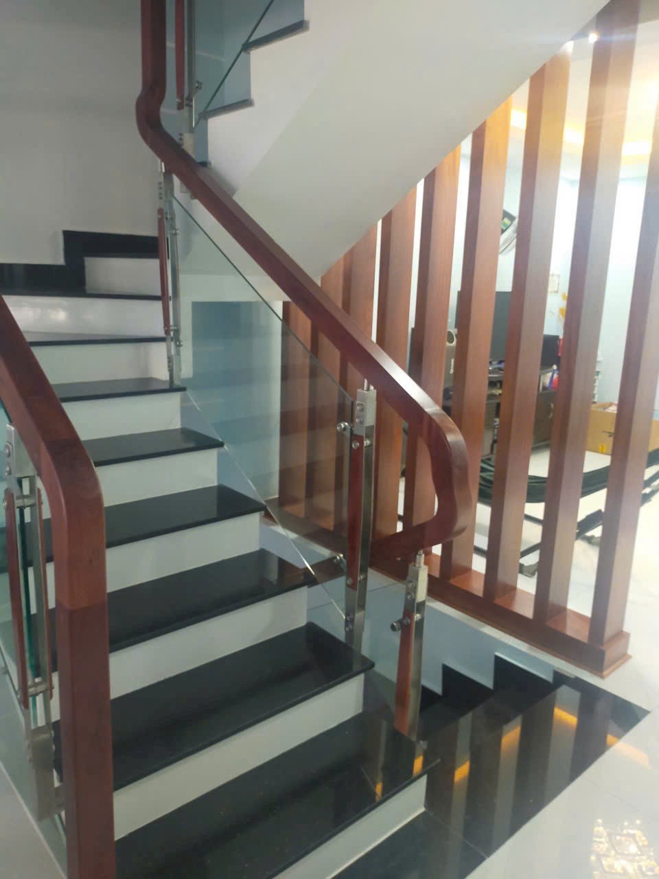 Hàng Hiếm và mới - HXH Nguyễn Thượng Hiền, P6, Bình Thạnh - 4x12m - 4 tầng ST - chỉ 8.4 tỷ giảm 4