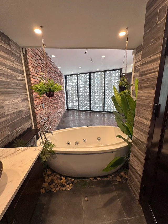 NAHF MỚI LÔ GÓC 3 THOÁNG Ô TÔ VÀO NHÀ Phố Nguyễn Văn Cừ 45m2 X 5 tầng,14 tỷ Long Biên. 5