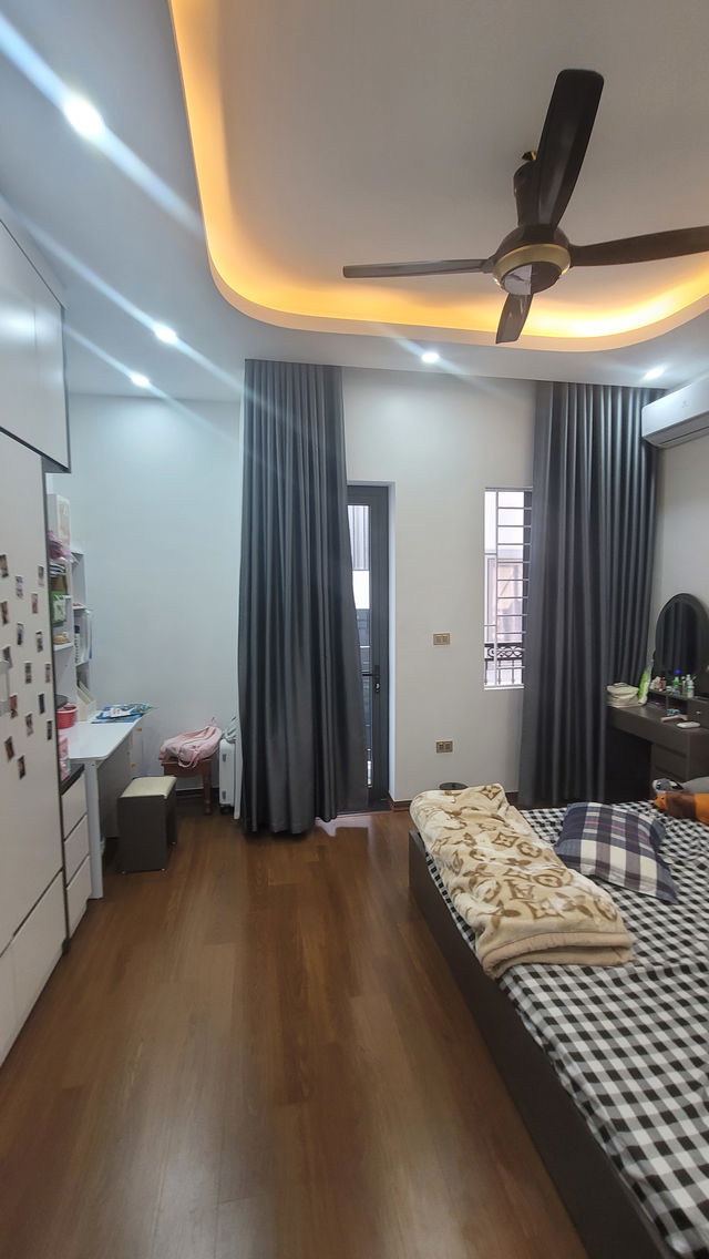 NHÀ ĐẸP- DÂN XÂY KIÊN CỐ NGÕ THÔNG  Thượng Thanh 68m2,X  4 tầng,mặt tiền 5m, 10.5 tỷ Long Biên. 5