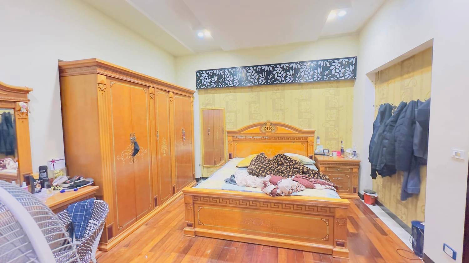 LÔ GÓC-MẶT NGÕ ÔTÔ TẢI TRÁNH-CHO THUÊ-KINH DOANH-80M 4T 22TỶ-TÂY KẾT QUẬN 2 BÀ 5