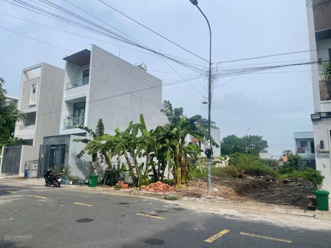Giỏ hàng D/A Diamond Town hẻm 68 Bưng Ông Thoàn cần bán 1 số nền đất vị trí đẹp, giá đầu tư chỉ 4.7 2