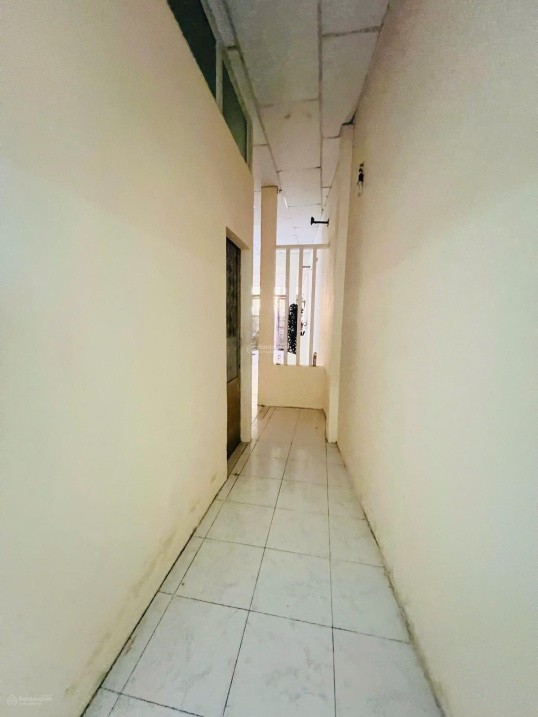 Hẻm XEHƠI đậu cửa Thoại Ngọc Hầu TP 5X18m2 C4 tiện xây mới, cho thuê CHỈ 5 TỶxx 2