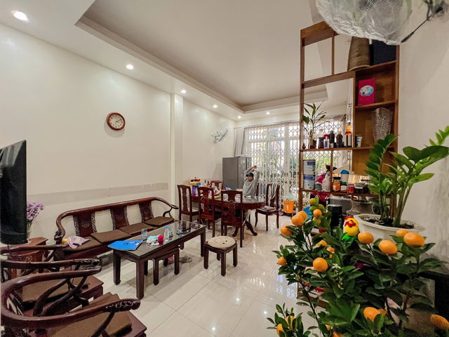 NHÀ MỚI NGÕ THÔNG Ô TÔ VÀO NHÀ Bồ Đề 47m2,X  5 tầng,mặt tiền 4m,12.9 tỷ Long Biên. 4