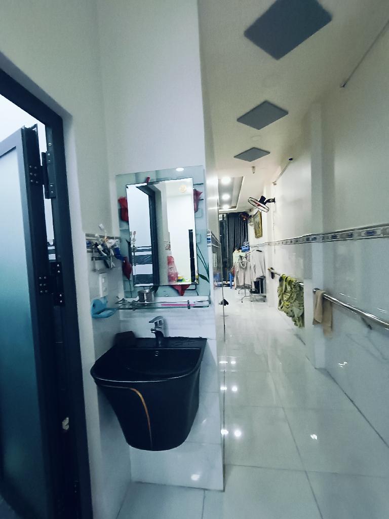 Bán nhà MT Lê Khôi-ngang 4m-4PN-nhà mới-sổ vuông-kinh doanh sầm uất 10 tỷ hơn 4