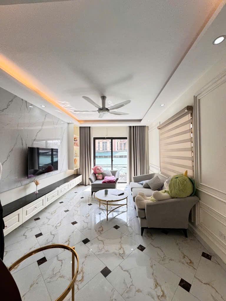 42m2 NHÀ 5 TẦNG - Ô TÔ VÀO NHÀ - CHỦ NHÀ TẶNG TOÀN BỘ NỘI THẤT LUXUARY TRỊ GIÁ GẦN 700 TRIỆU 6