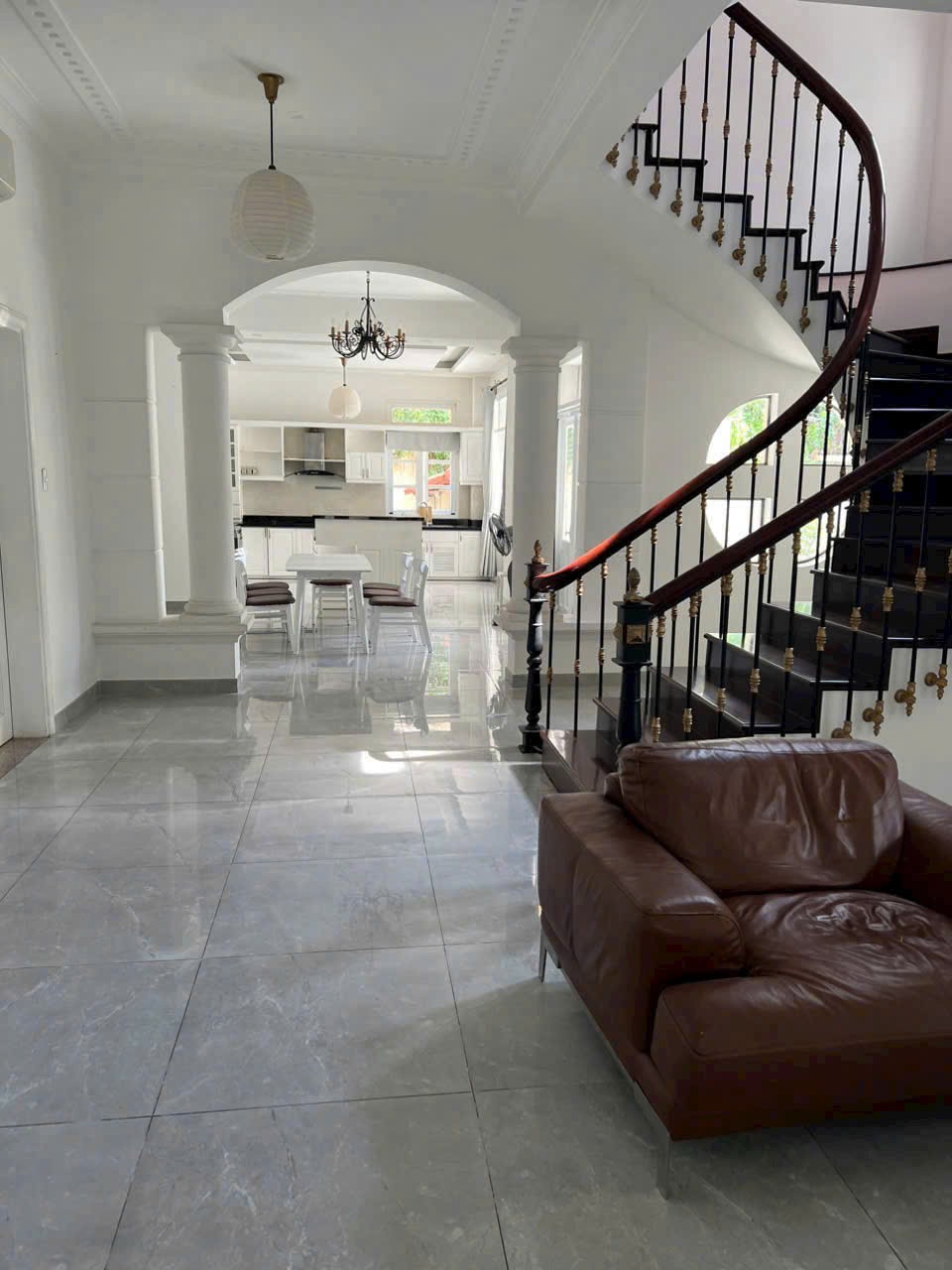 Cho thuê Nhà mặt tiền Phường Thảo Điền, Quận 2, Diện tích 700m², Giá Thương lượng 2