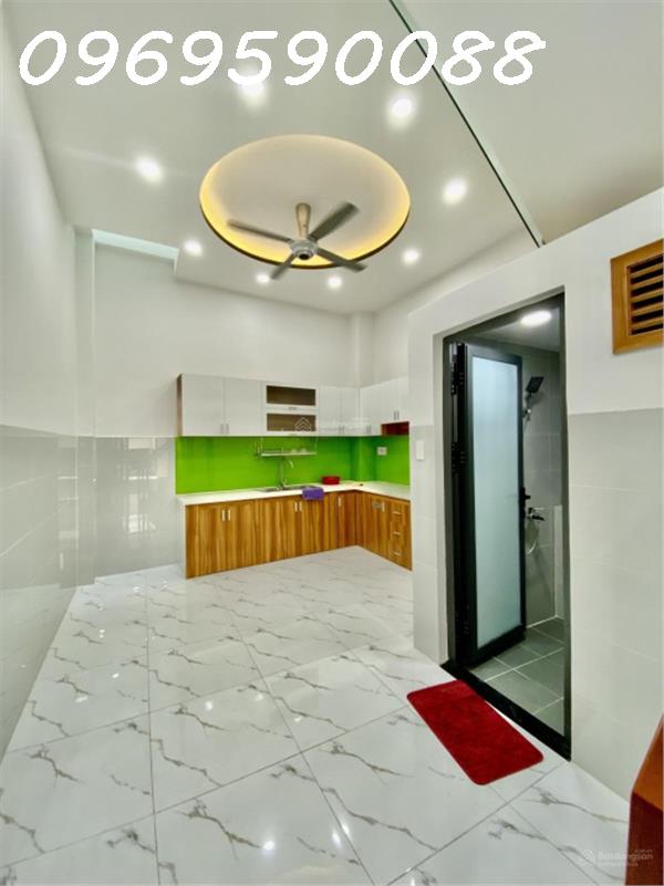 Bán nhà gấp nhà Hoà Bình Tân Phú 58.2m² 3T 4PN, 3WC chỉ 5tỷx 5