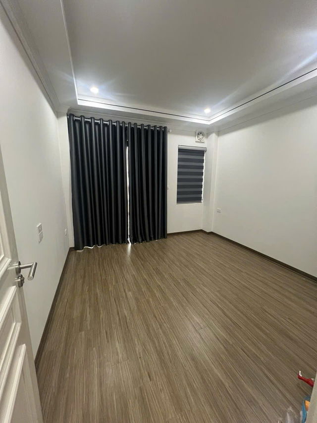 Nhà 6 Tầng Thang Máy – Ga Ra Ô tô - Kinh Doanh Nguyễn Văn Linh 63 m2,X  6 tầng,12.85 tỷ Long Biên. 3