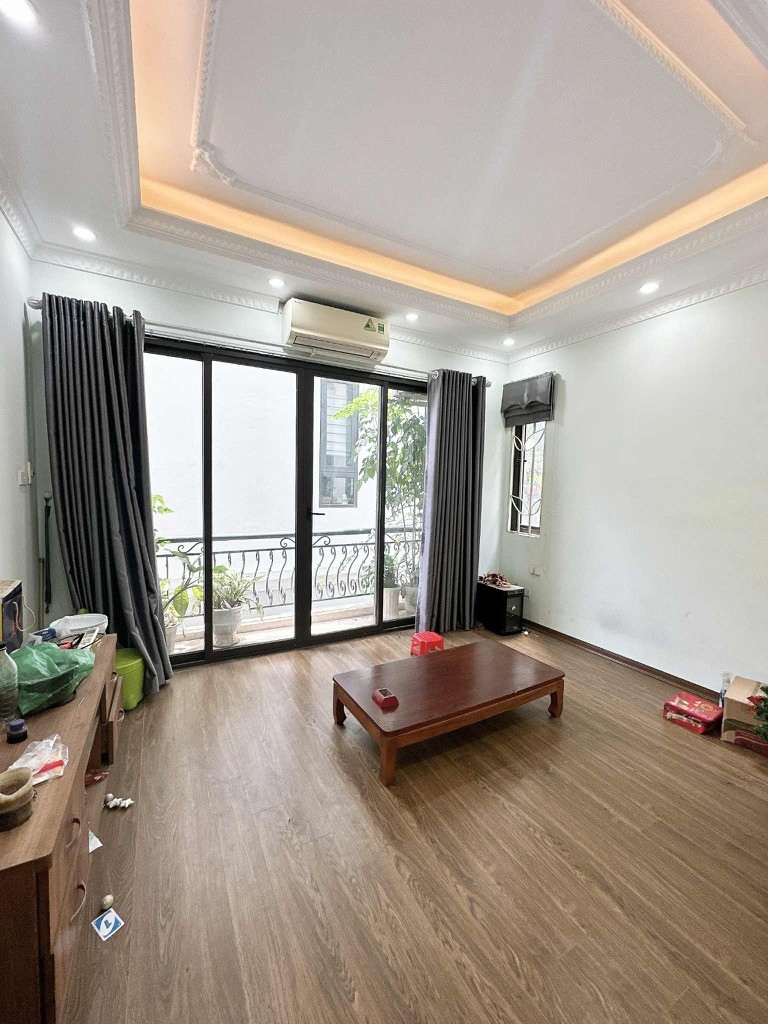 Cần bán Nhà mặt tiền đường Minh Khai, Phường Mai Động, Diện tích 46m², Giá 8.35 Tỷ 2