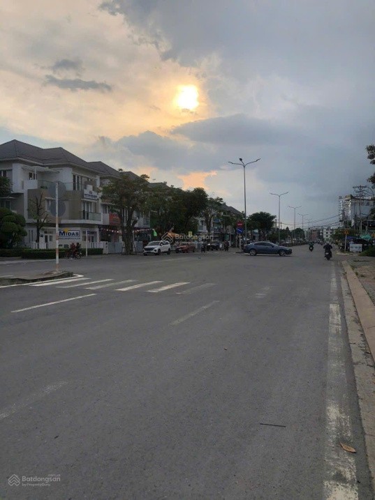 Nắm chính chủ nhiều lô đất nền giá tốt thích hợp đầu tư tại KDC Phú Nhuận, Q9 LH: 0914,920,202 5