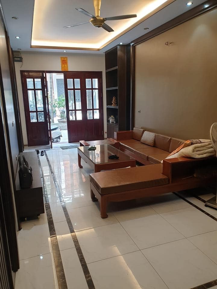 Bán nhà 5 tầng 41m2 Phú Diễn, Gần oto, An sinh tốt, Full nội thất, Nhà đẹp ở ngay chỉ nhỉnh 7 tỷ 2