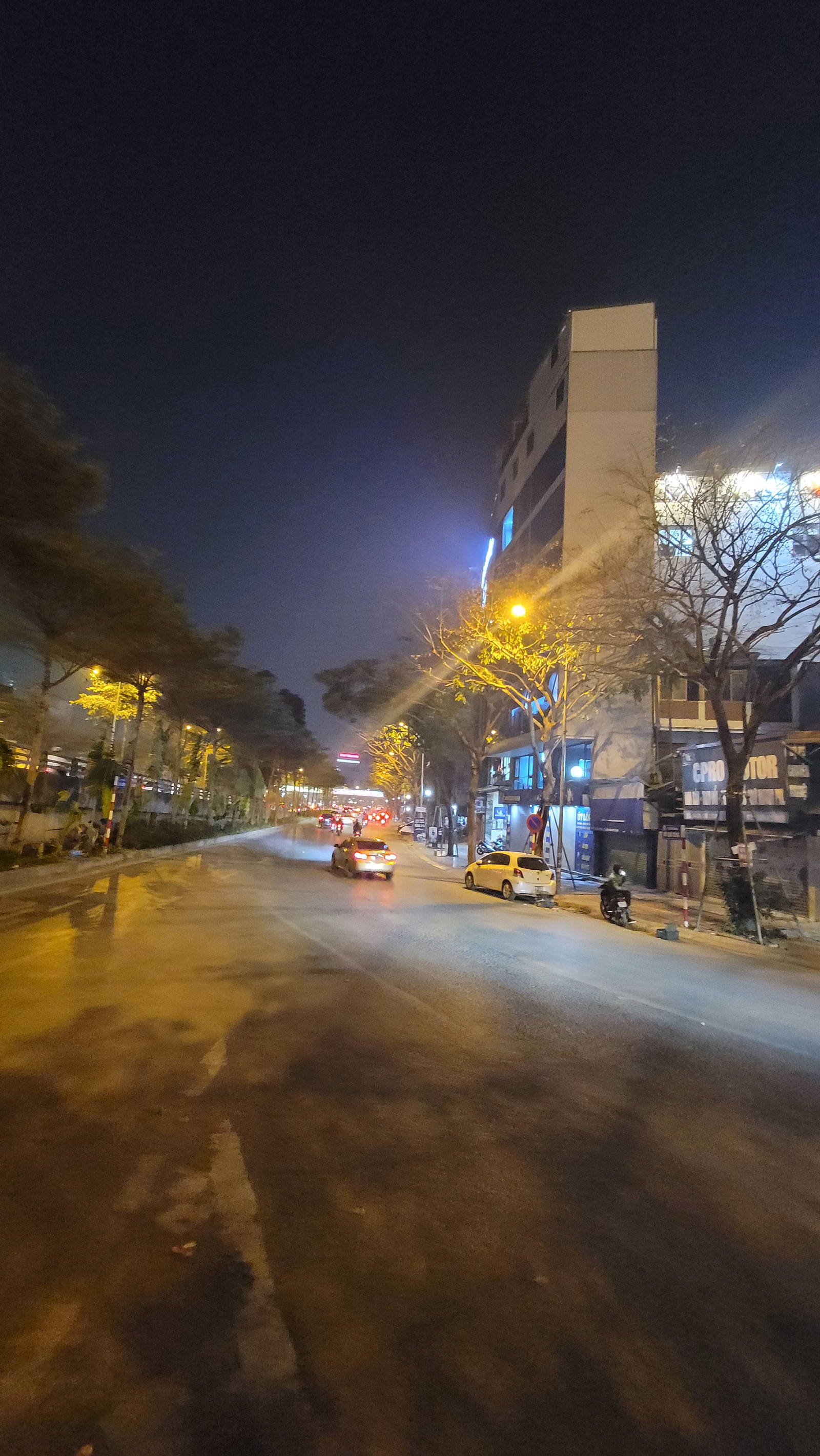 BÁN NHÀ MẶT PHỐ VÕ CHÍ CÔNG – 49M², 5 TẦNG, MẶT TIỀN 7.8M, SỔ ĐỎ CHÍNH CHỦ 2
