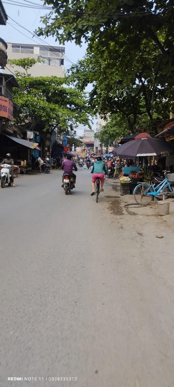 MẶT ĐƯỜNG TL 422b _ 3 OTO TRÁNH NHAU_KINH DOANH ĐỈNH, Ngã tư Canh, 1x tỷ