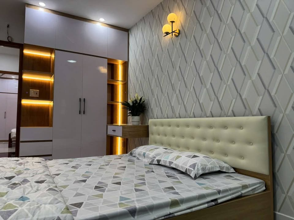 BÁN NHÀ 2 TẦNG NGAY QUỐC LỘ 13 PHƯỜNG HIỆP BÌNH PHƯỚC GẦN 100M2 NHỈNH 5 TỶ