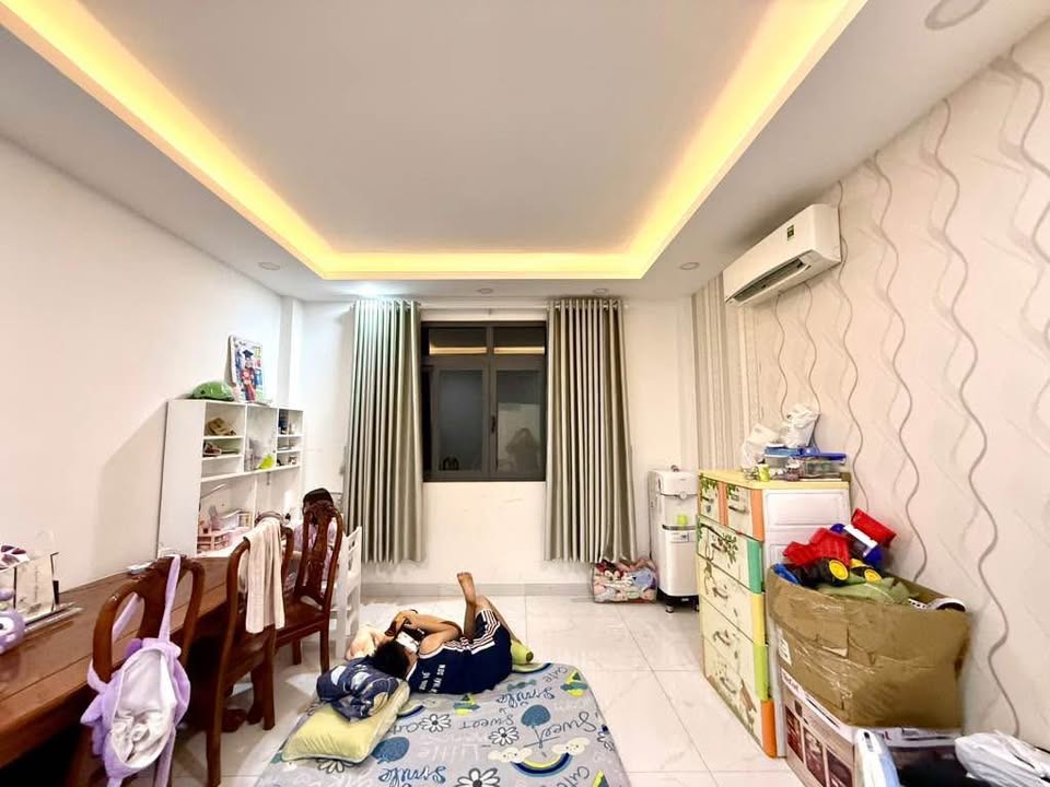 BÁN NHÀ 3 TẦNG - HẺM Ô TÔ TRÁNH - QUỐC LỘ 13 PHƯỜNG HIỆP BÌNH PHƯỚC 70M2 NHỈNH 5 TỶ 2