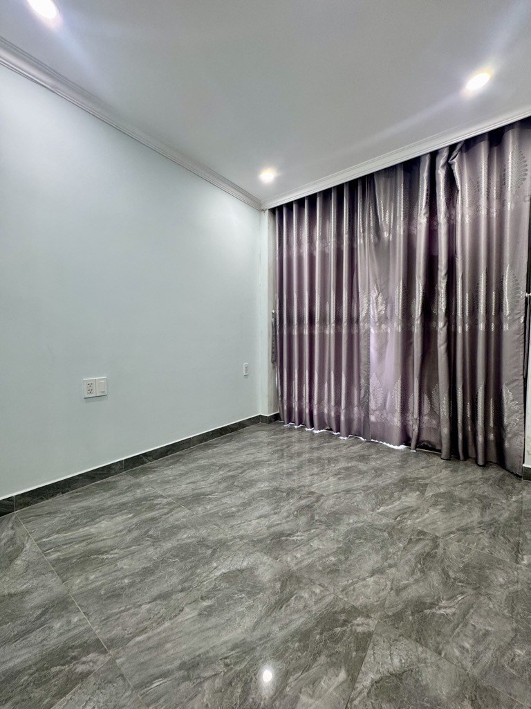 Nhà 4 tầng HXH NI SƯ HUỲNH LIÊN, hẻm thông tứ phía, hơn 3 tỷ 3