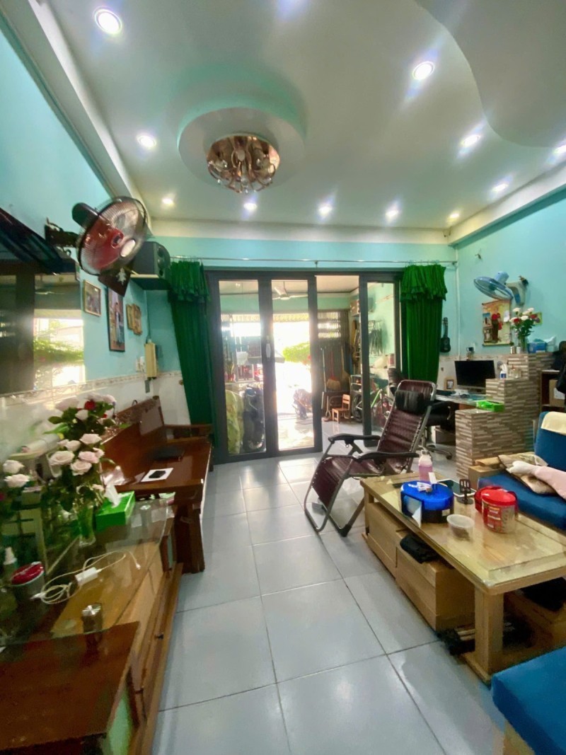 Bán nhà 70m2, MT Kinh Doanh Đường Lê Lư, Quận Tân Phú 2