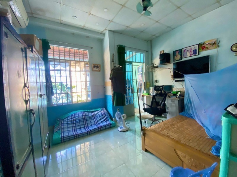 Bán nhà 70m2, MT Kinh Doanh Đường Lê Lư, Quận Tân Phú 4