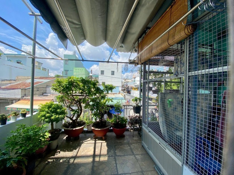 Bán nhà 70m2, MT Kinh Doanh Đường Lê Lư, Quận Tân Phú 5