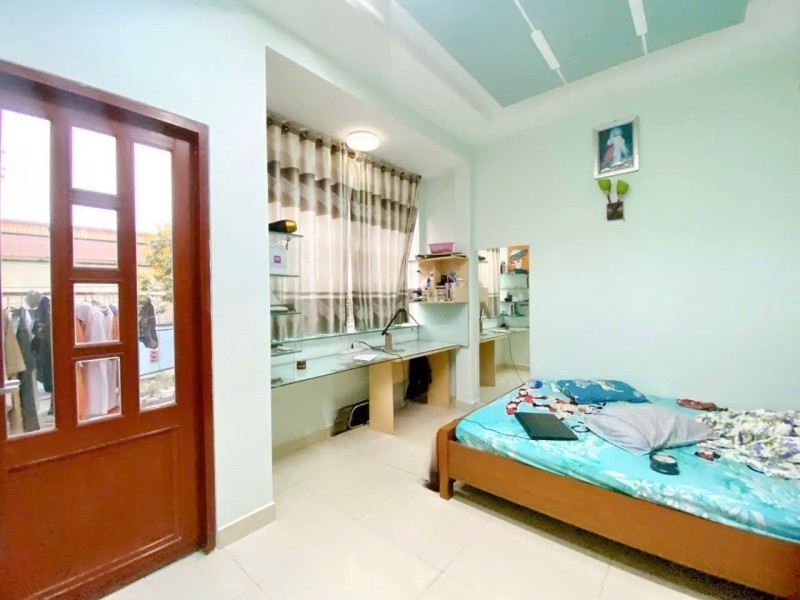 Bán nhà DT 62m2, Hẻm xe tải 6m Đường Lê Trọng Tấn, Q. Tân Phú 4