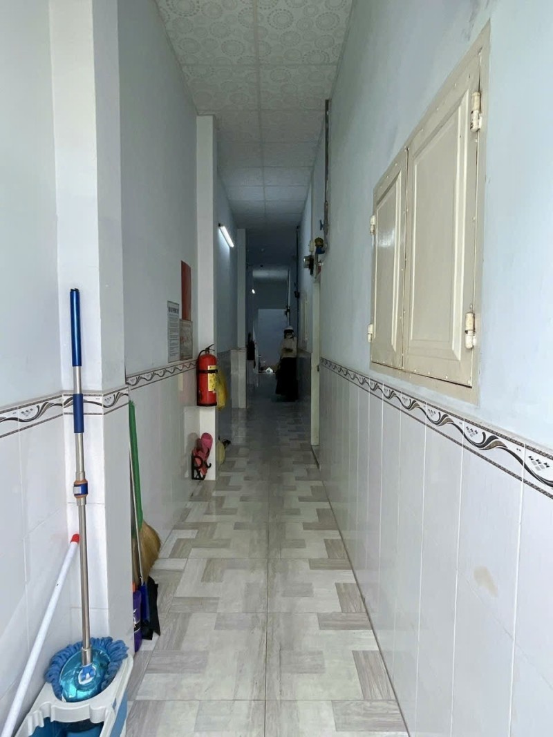 Bán nhà 77m2 Mặt Tiền Đường Lý Thánh Tông, Q. Tân Phú 4