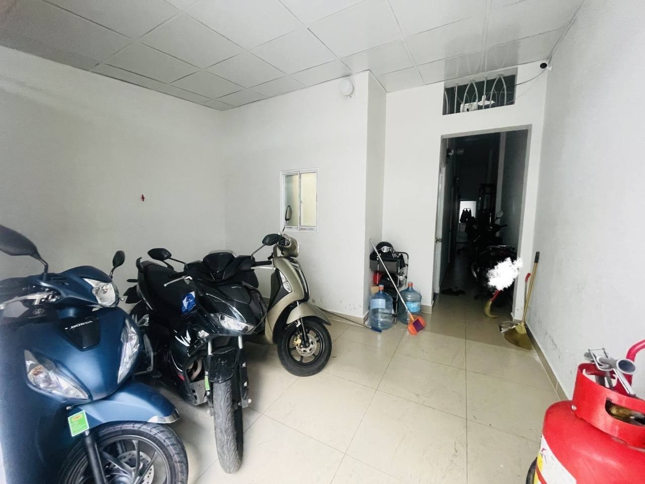 Bán nhà 75m2 - Hẻm thông xe hơi Đường Nguyễn Sơn, Quận Tân Phú 2