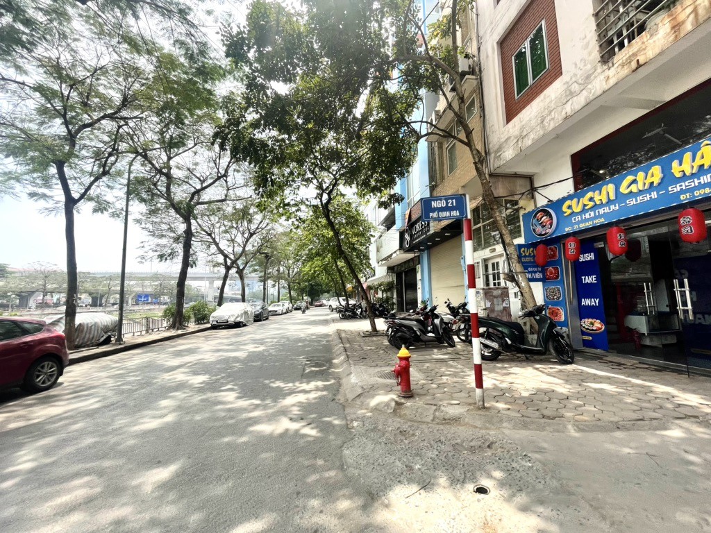 Bán nhà 51m2, 5 tầng thang máy phố Quan Hoa, Cầu Giấy, Gần phố, 2 thoáng, An sinh tốt