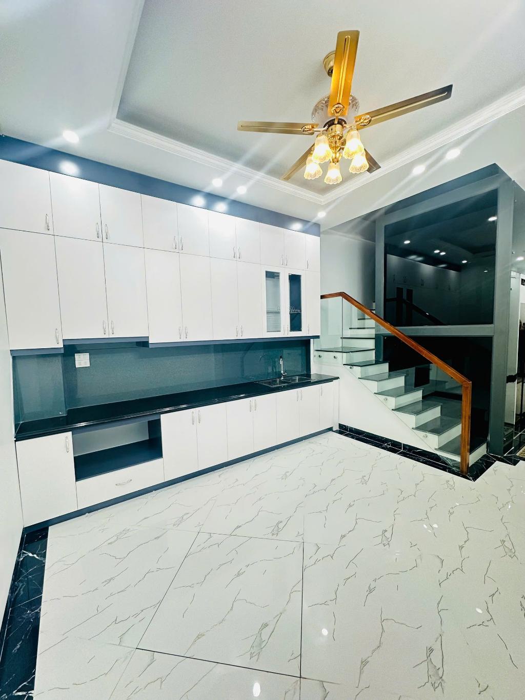 Bán nhà 51m2, 5 tầng thang máy phố Quan Hoa, Cầu Giấy, Gần phố, 2 thoáng, An sinh tốt 2
