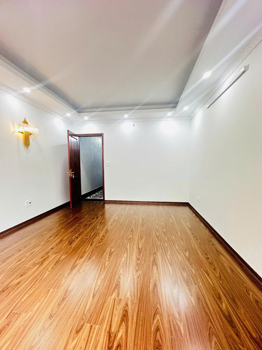 Bán nhà 51m2, 5 tầng thang máy phố Quan Hoa, Cầu Giấy, Gần phố, 2 thoáng, An sinh tốt 4
