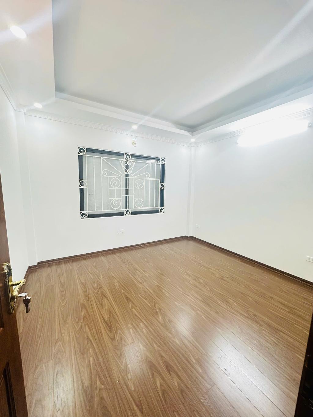 Bán nhà 51m2, 5 tầng thang máy phố Quan Hoa, Cầu Giấy, Gần phố, 2 thoáng, An sinh tốt 5