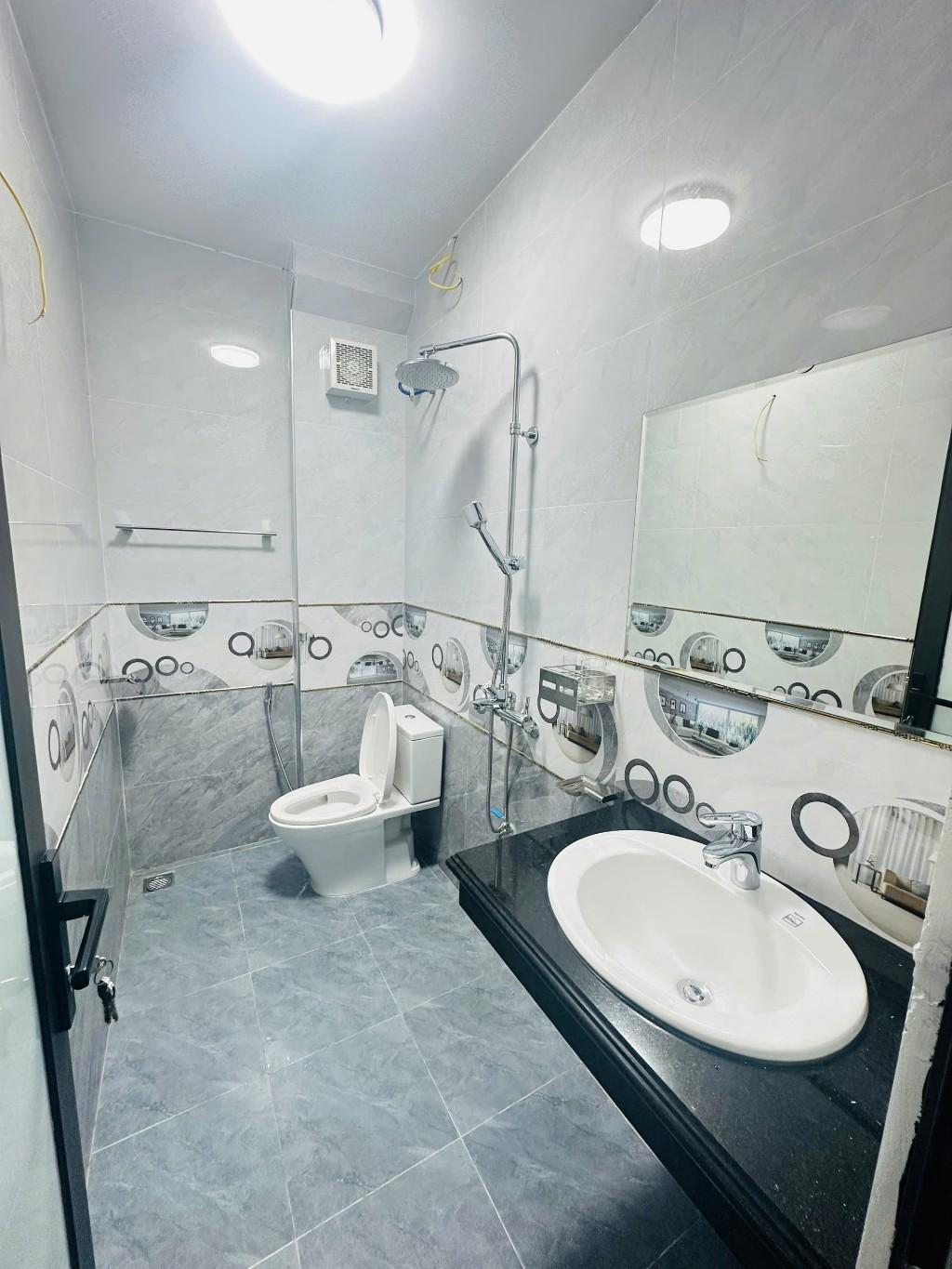 Bán nhà 51m2, 5 tầng thang máy phố Quan Hoa, Cầu Giấy, Gần phố, 2 thoáng, An sinh tốt 6