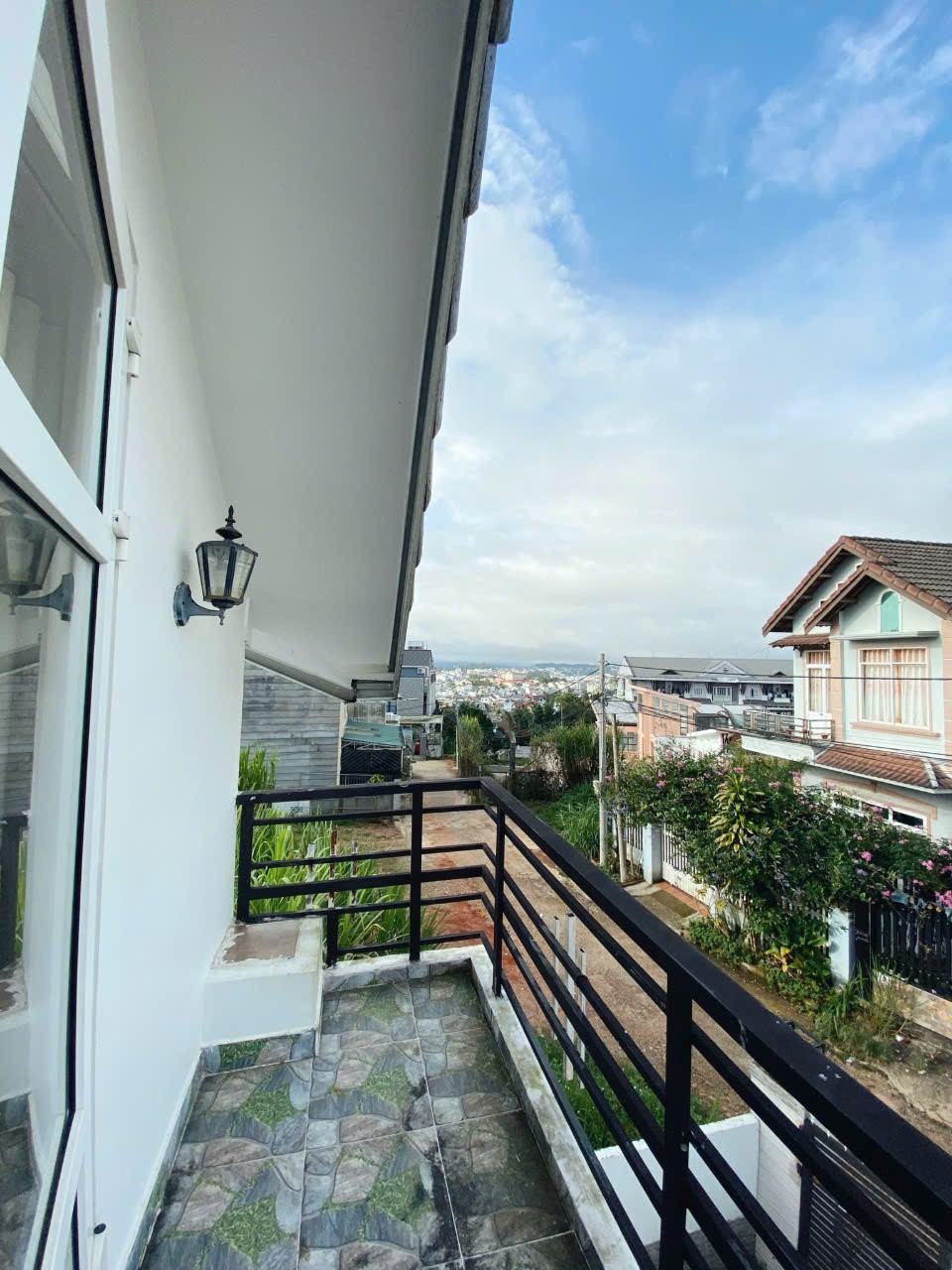 BÁN VILLA ĐỒI THÔNG TIN PHƯỜNG 8 ĐÀ LẠT - Ô TÔ ĐẬU TRONG SÂN  - 9.5 TỶ 2