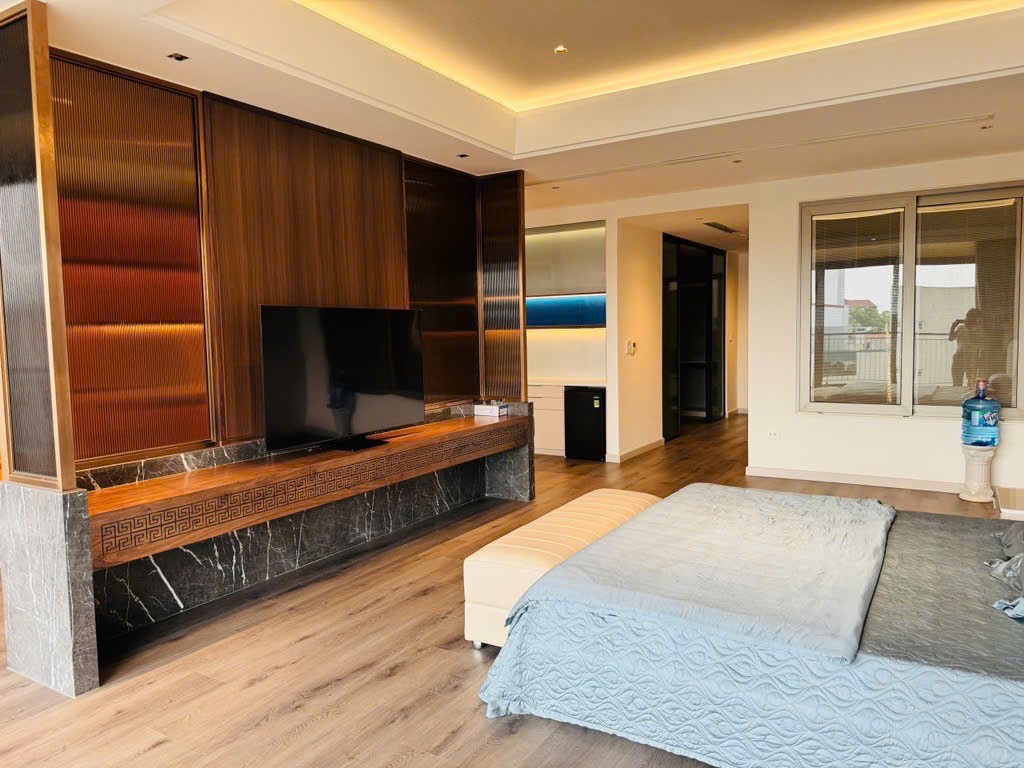 Bán nhanh BT bán đảo Llinh Đàm gần hồ gần công viên cây xanh 250m2 giá rẻ 52 tỷ 3