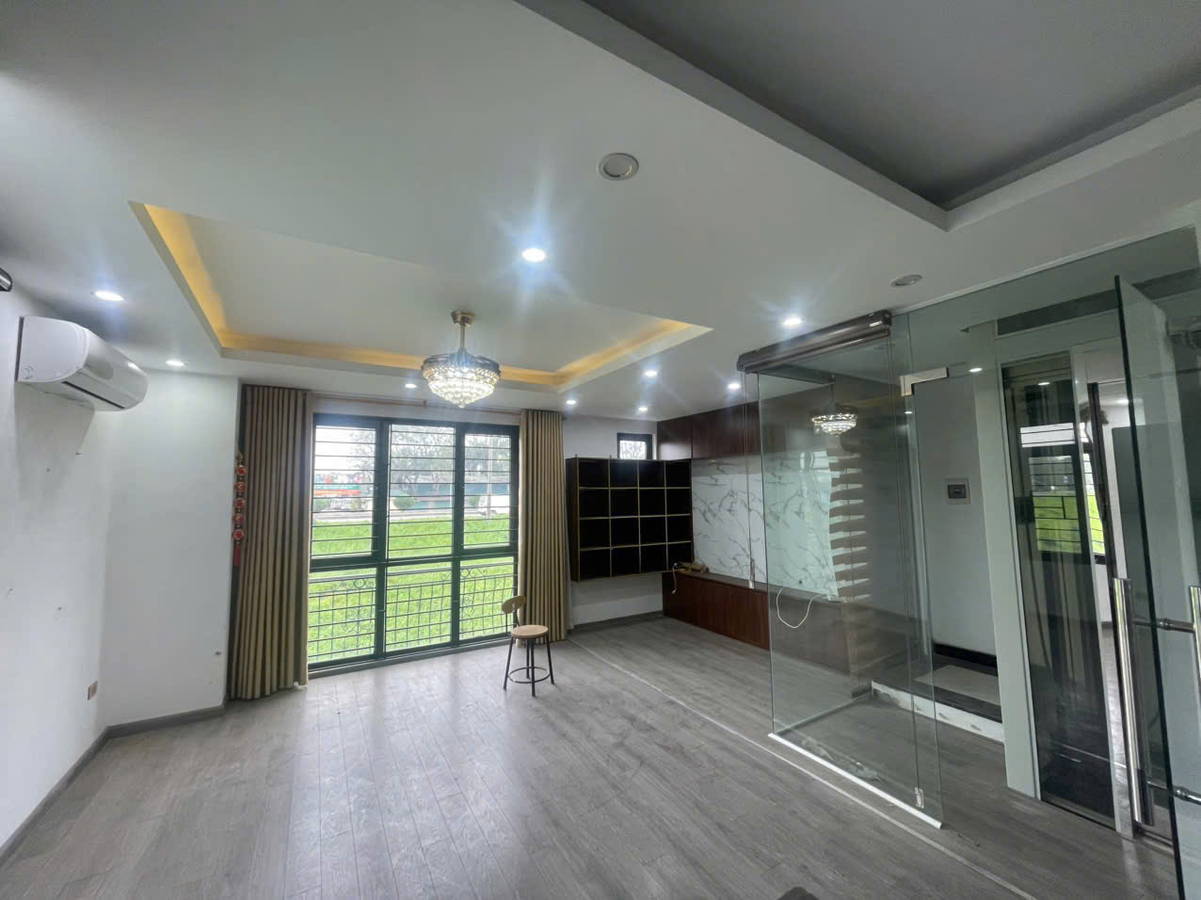 NHÀ MẶT PHỐ KINH DOANH ĐỈNH 41m2,X  5 tầng, mặt  tiền 6.8m, 13.1 tỷ  Bồ Đề-Long Biên. 3